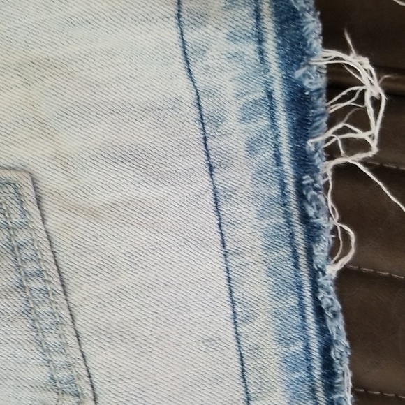 Old Navy Cutest Jean Shorts Ever - Really show off your legs 😁 - Picture 10 of 11